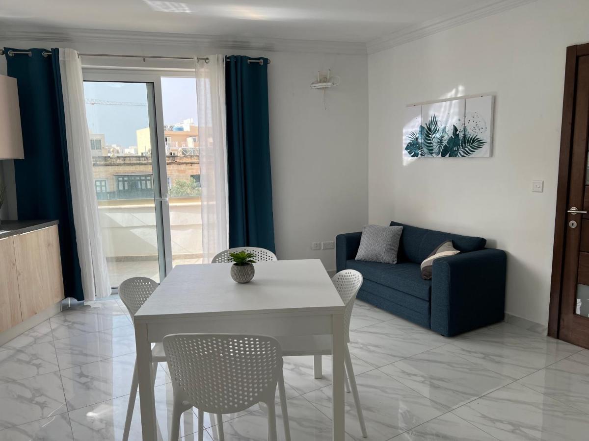 Condo With Patio Overlooking Piazza Gzira Екстер'єр фото