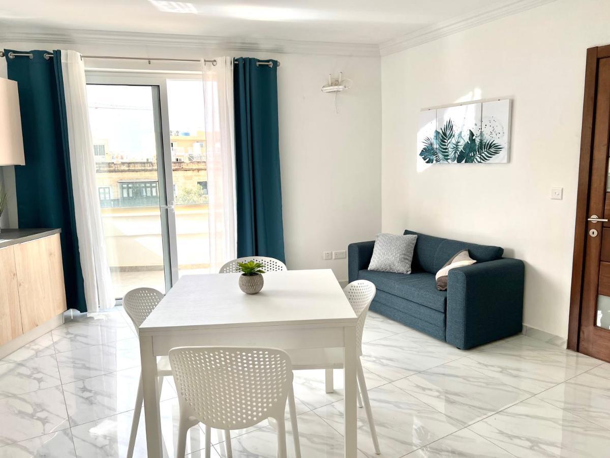 Condo With Patio Overlooking Piazza Gzira Екстер'єр фото